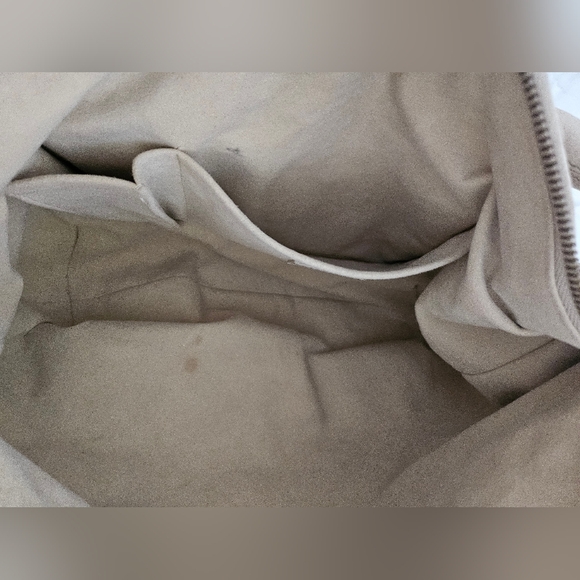 Louis Vuitton Monogram Olympe Nimbus- Authentic Runway bag - Picture 6 of 15